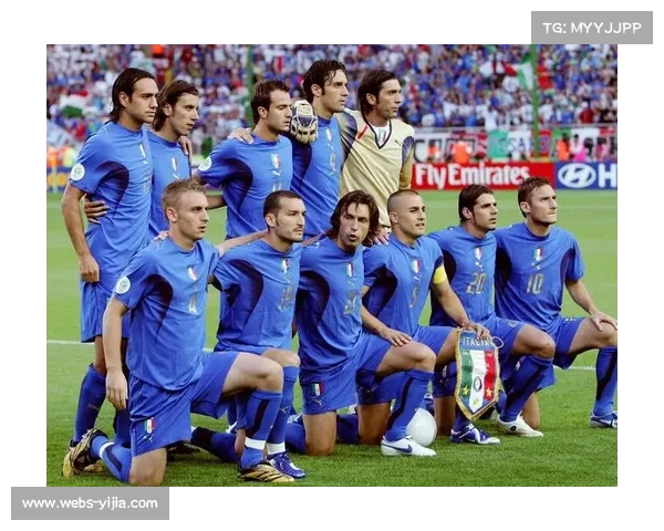 《重温绿茵传奇：足球巨星的荣耀与回忆》