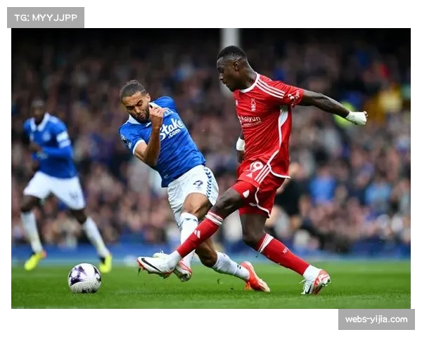 即时战报：埃弗顿由前锋头球破门，客场1-0暂时领先卢顿